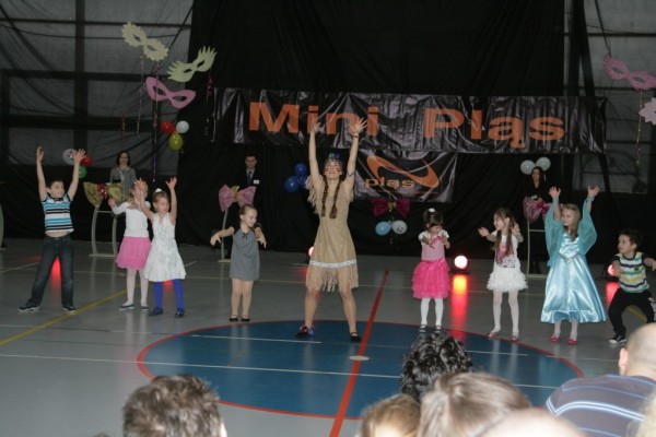mini-plas-taniec-dzieci-201502